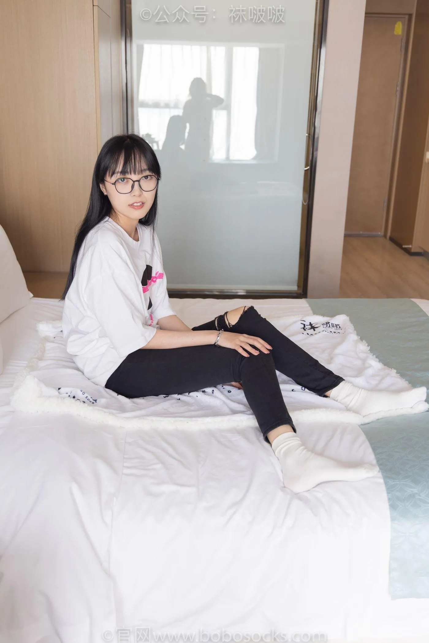 [BoBoSocks袜啵啵]NO.055 稚予-斯凯奇运动鞋、白棉袜、黑棉袜 [139P]插图8